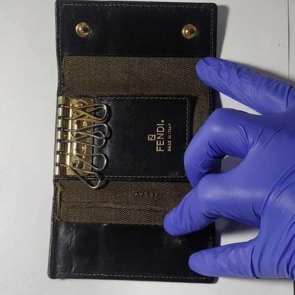 Vintage Fendi Black leather Zucca Six Hooks Key Case 3.75x2 25-in - Luxury "#06" - Picture 8 of 11